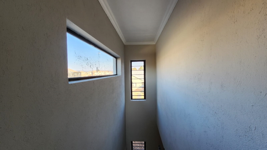3 Bedroom Property for Sale in Waterval East North West